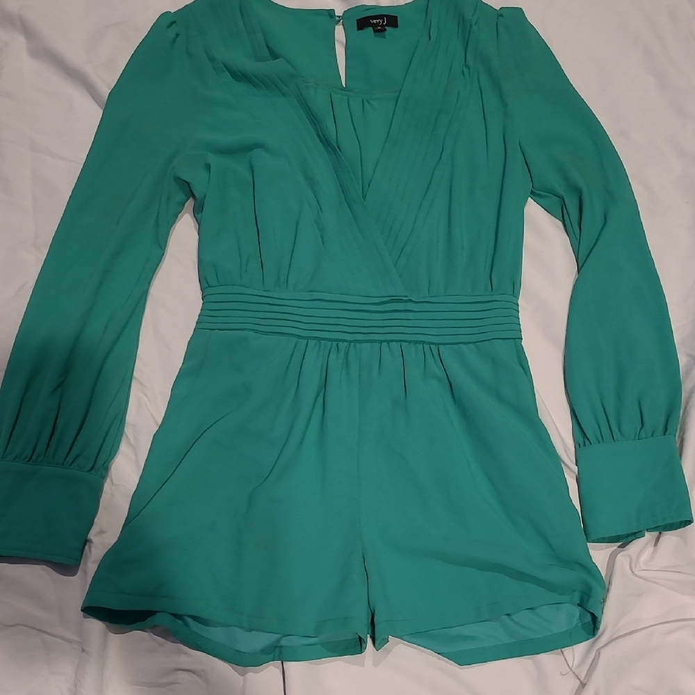 Very J Green Long Sleeve Romper